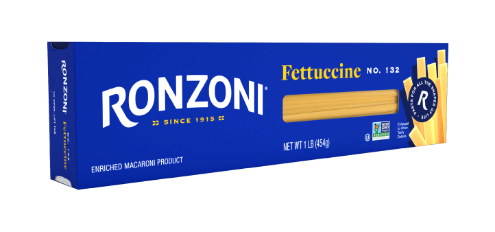 3/4 view of ronzoni fettuccine packaging