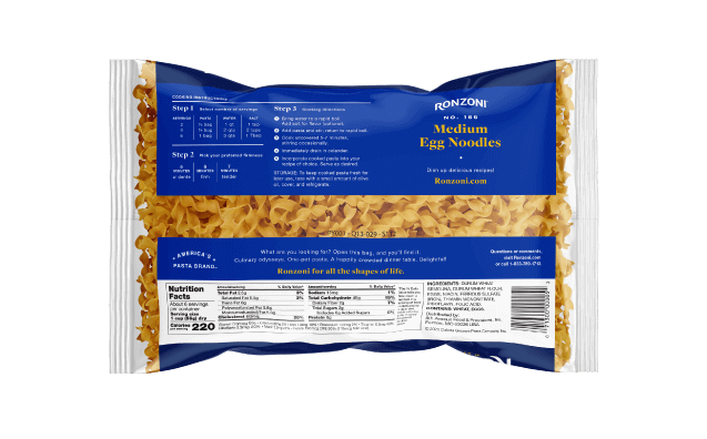 The back view of a package of Ronzoni® Medium Egg Noodles, including cooking instructions and nutritional information.