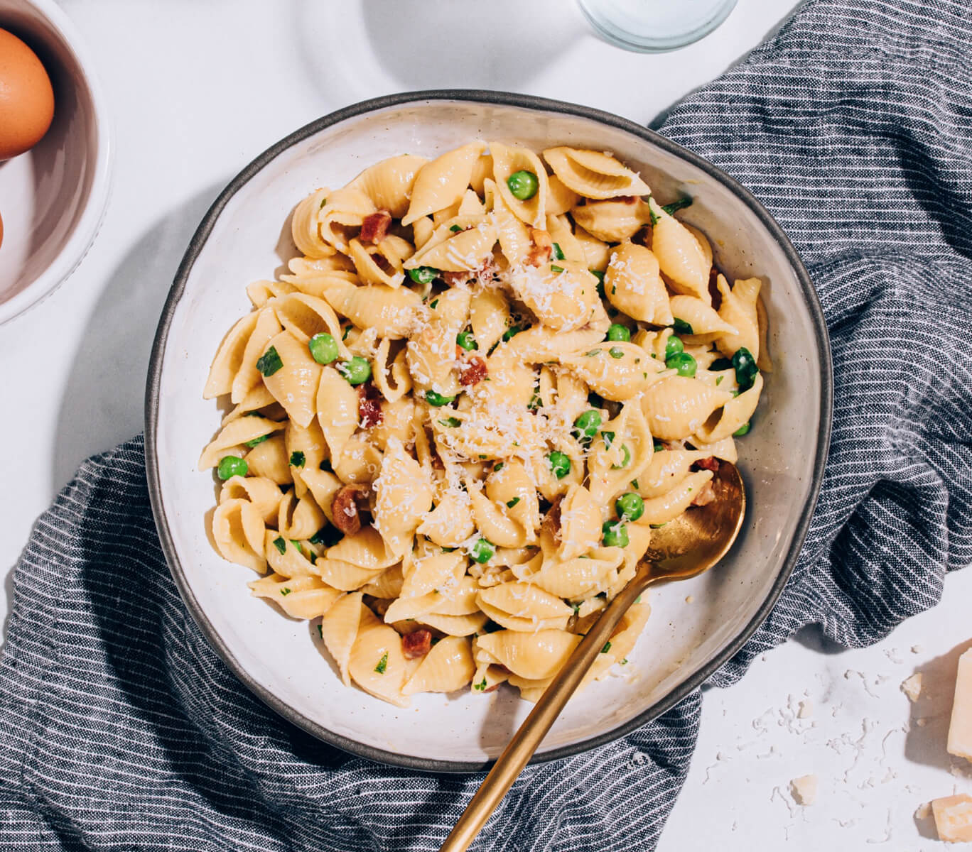 Ronzoni’s Carbonara Pasta Salad with Shells and Peas, a lighter twist on a traditionally heavy dish