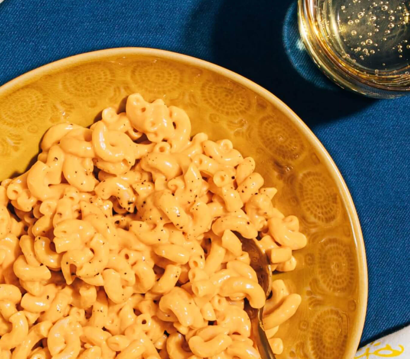 Ronzoni Easy Macaroni And Cheese In Bowl For Weeknight Dinner