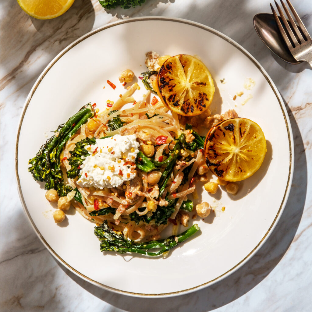 Lemon Ricotta Linguine With Chickpeas and Broccolini | Ronzoni Pasta®